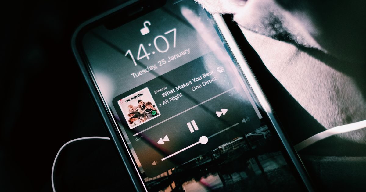 Spotify Müzik Kendi Kendine Duruyor, Neden?