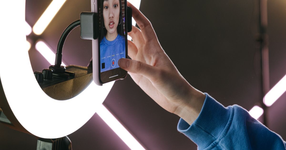 TikTok LIVE Abonelik Nedir? Takipçiden Farkı ve Şartları