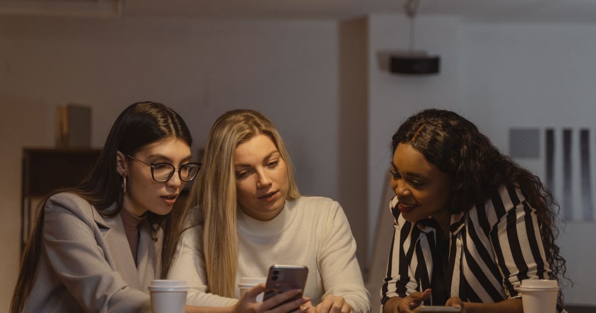 TikTok Sohbet Odası Nedir? Takipçilerle Grup Sohbeti Şartları