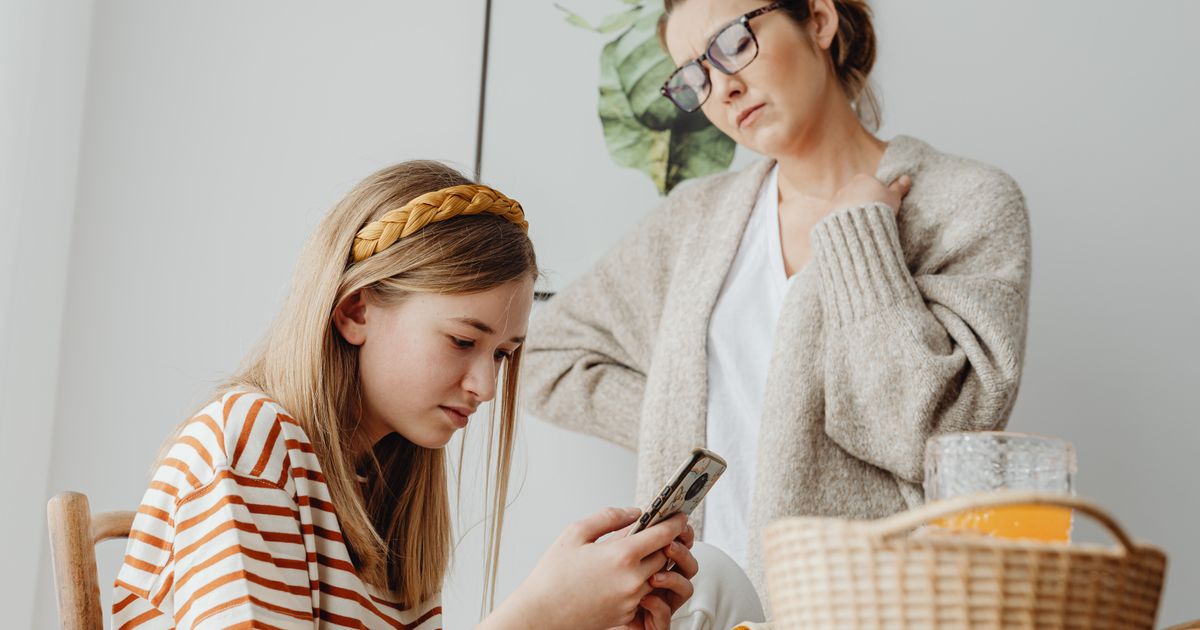 WhatsApp "Bu Hesap Yaş Gereksinimini İhlal Ediyor" Hatası Neden Olur?
